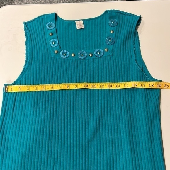 R. E. Q. Sweater Tank with Beaded Square Neck, Size 18/20W - Picture 8 of 10